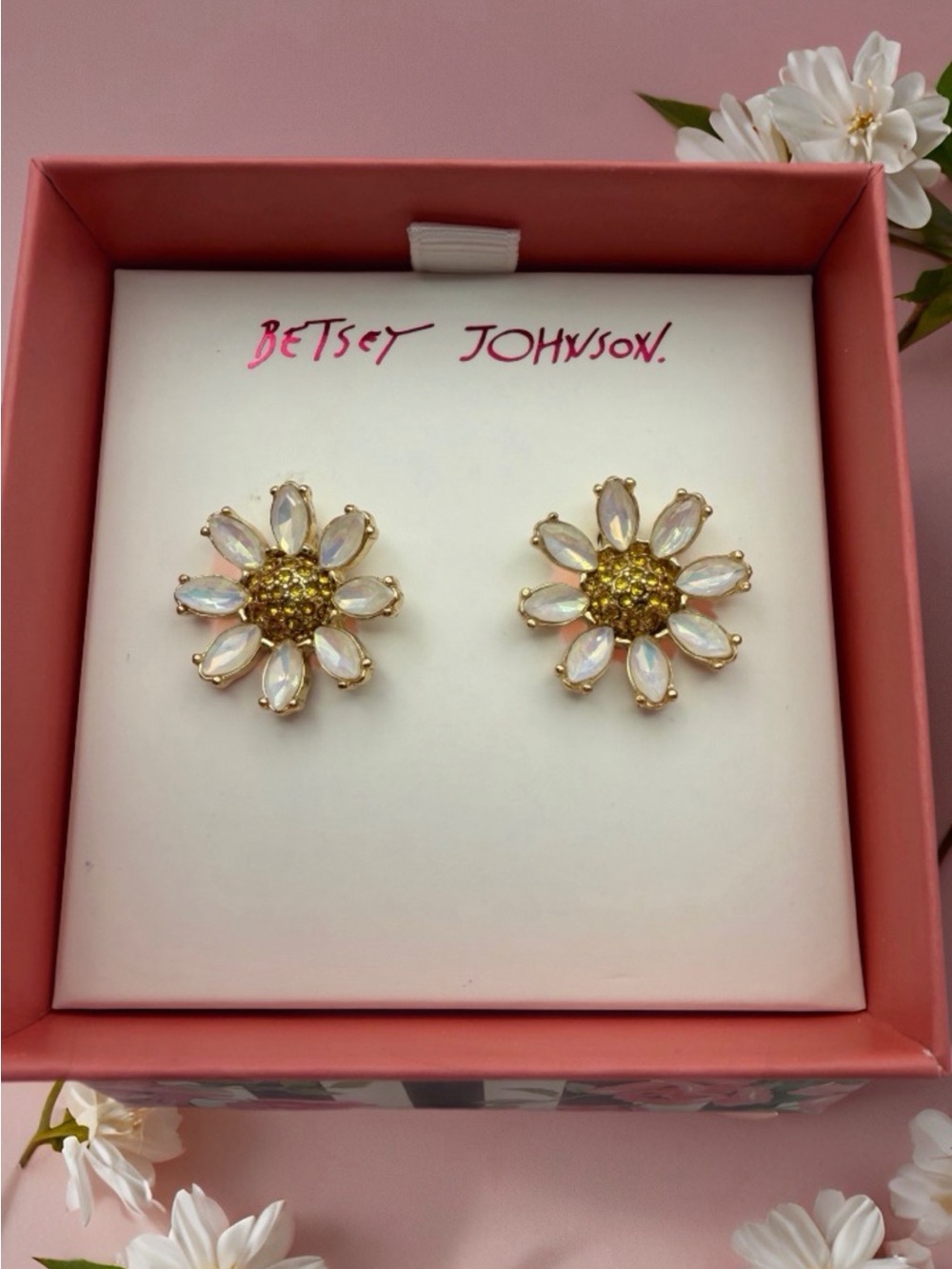 New Betsey Johnson Gold Tone  Daisy Flower Iridescent Crystal Stud Earrings NWT
